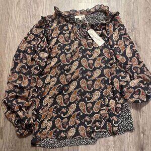 Women's blouse/top! Size small. New with tags! Lauriebelle's purchase!